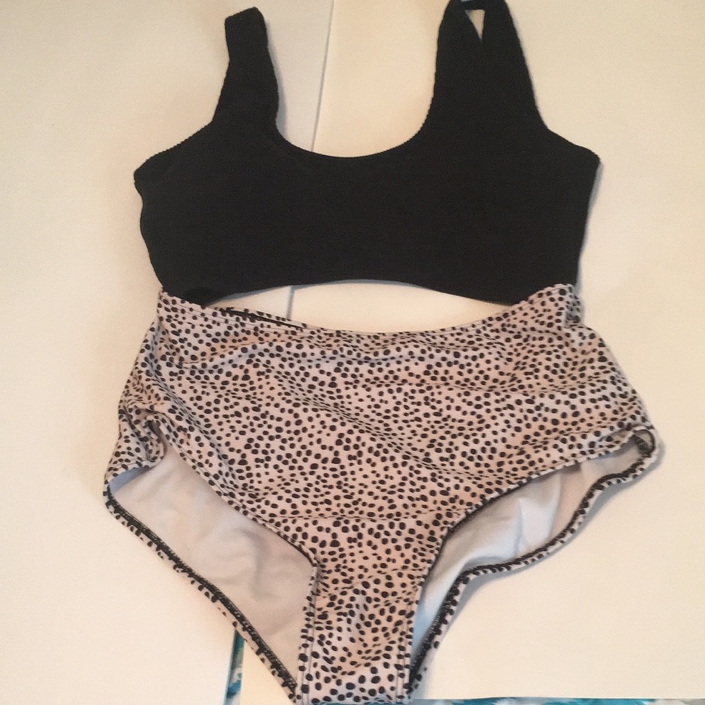 One piece swimsuit